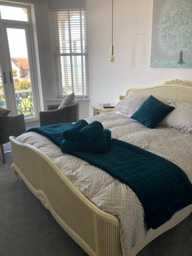 Lazy Waves Boutique B&B Ньюкі Екстер'єр фото